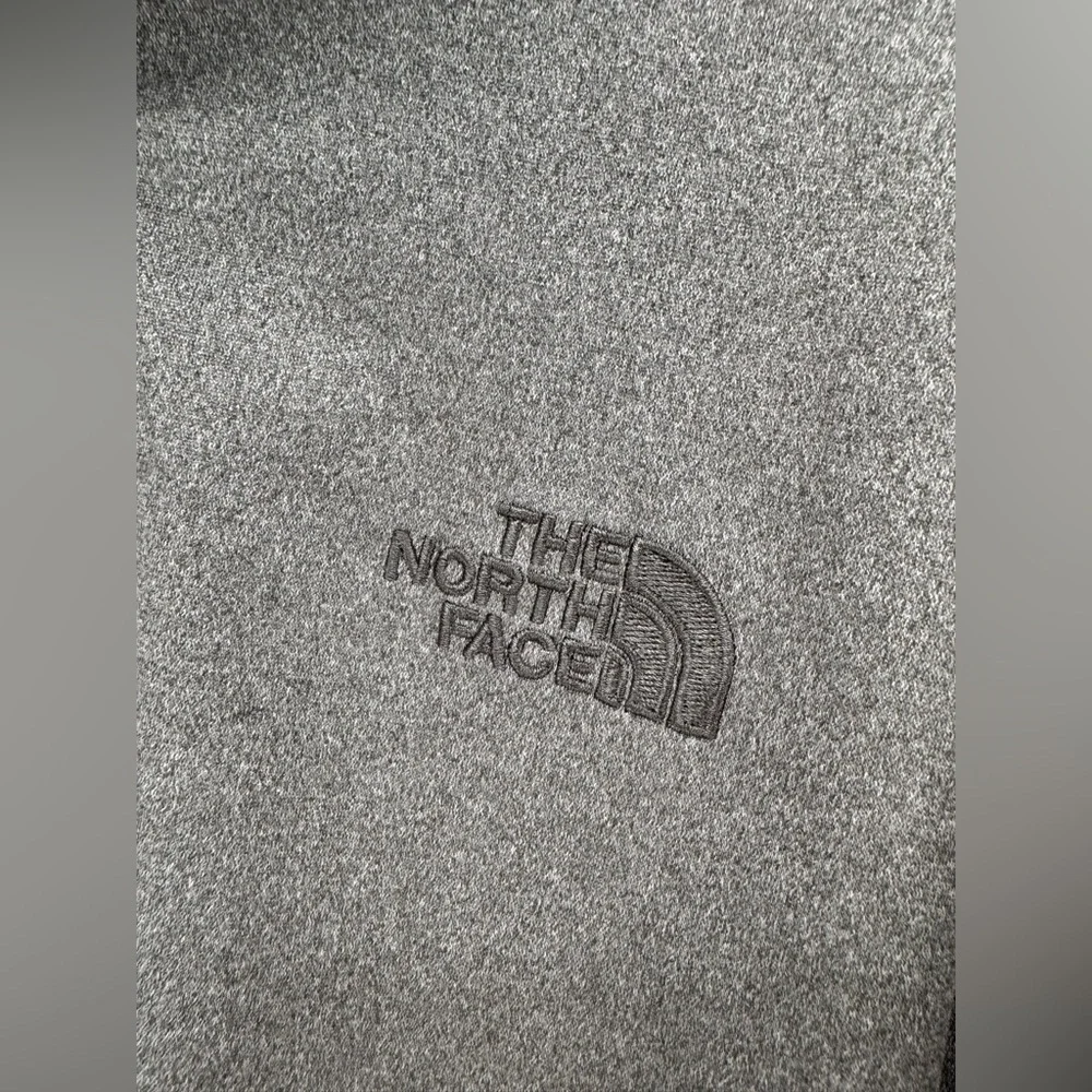 The North Face Performance Active 1/4 Zip Long Sleeve Gray Mens Size XL - Picture 2 of 8